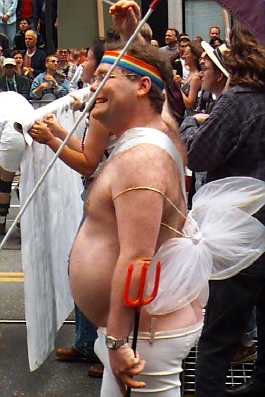 4355-gay_prodi.jpg