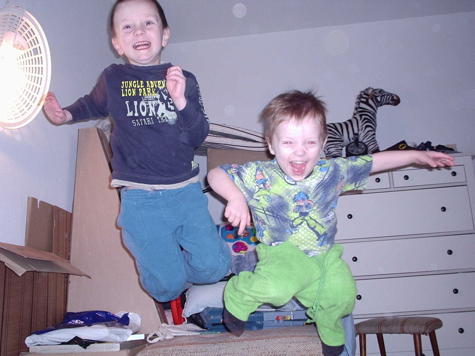 7100-Flyvende drenge 013.jpg