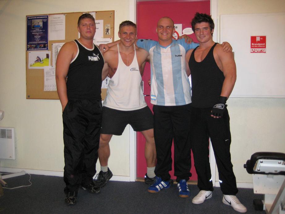 3059-the gang.JPG