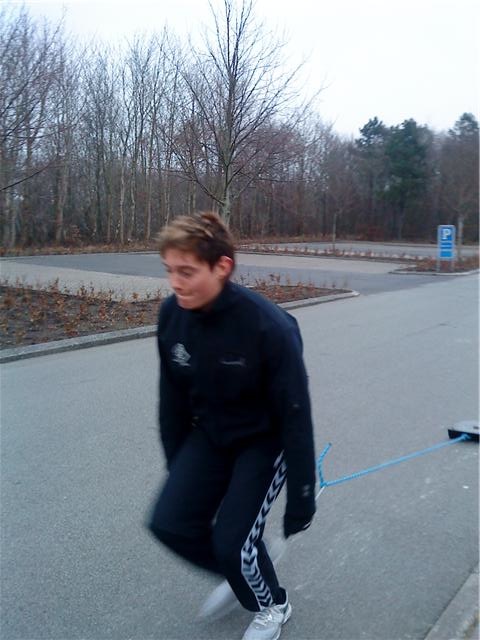 6776-Behind knees drag.jpg
