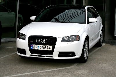 800px-Audi_A3_S-Line.jpg
