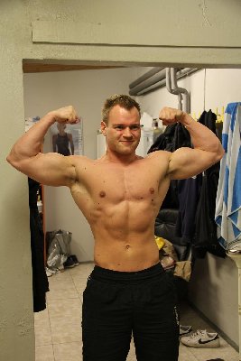 front-dobblebiceps.JPG