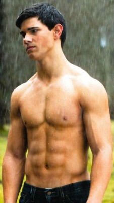 taylor-lautner-new-moon.jpg