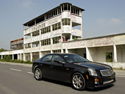 2004-Cadillac-CTS-V-Abandoned-Building-b-1280x960.jpg