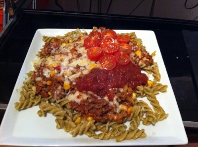 pesto-pasta med kødsovs.JPG