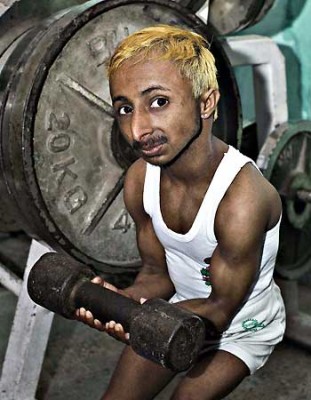 0212081433_m_bodybuilder_smallest2.jpg