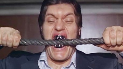 bond-jaws-660.jpg