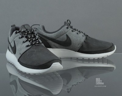 Nike-Roshe-Run-Premium-NRG-‘AnthraciteAnthracite-Metallic-Platinum’-at-Caliroots-SFD-1-600x472.jpg