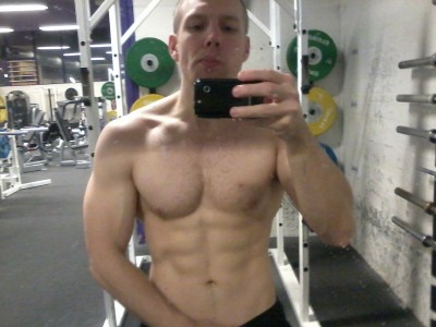 hotguy1.jpg
