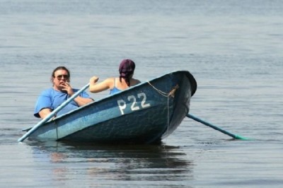 man_girl_row_boat.jpg