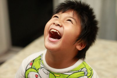 550px-Make-Yourself-Laugh-Step-2.jpg