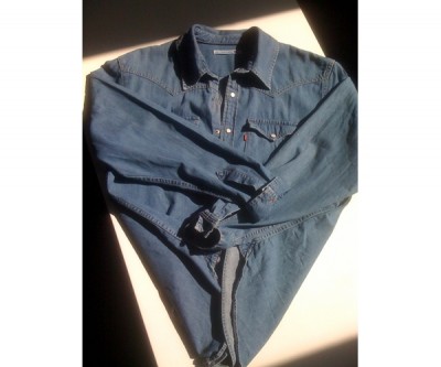levis.jpg