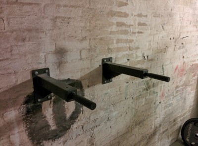 Triceps bar.jpg