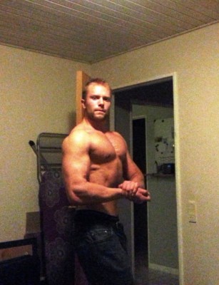 Side chest biceps.jpg