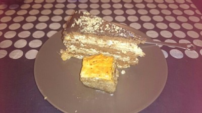 Baklava og lagkage.jpg